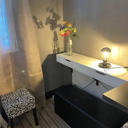 Comfortable In Apartment Clichy